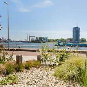Maasview Bed & Breakfast Rotterdam